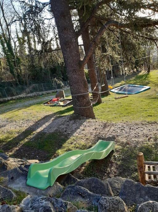 Micro Maison Bois / Tiny House Au Calme Crest Luaran gambar